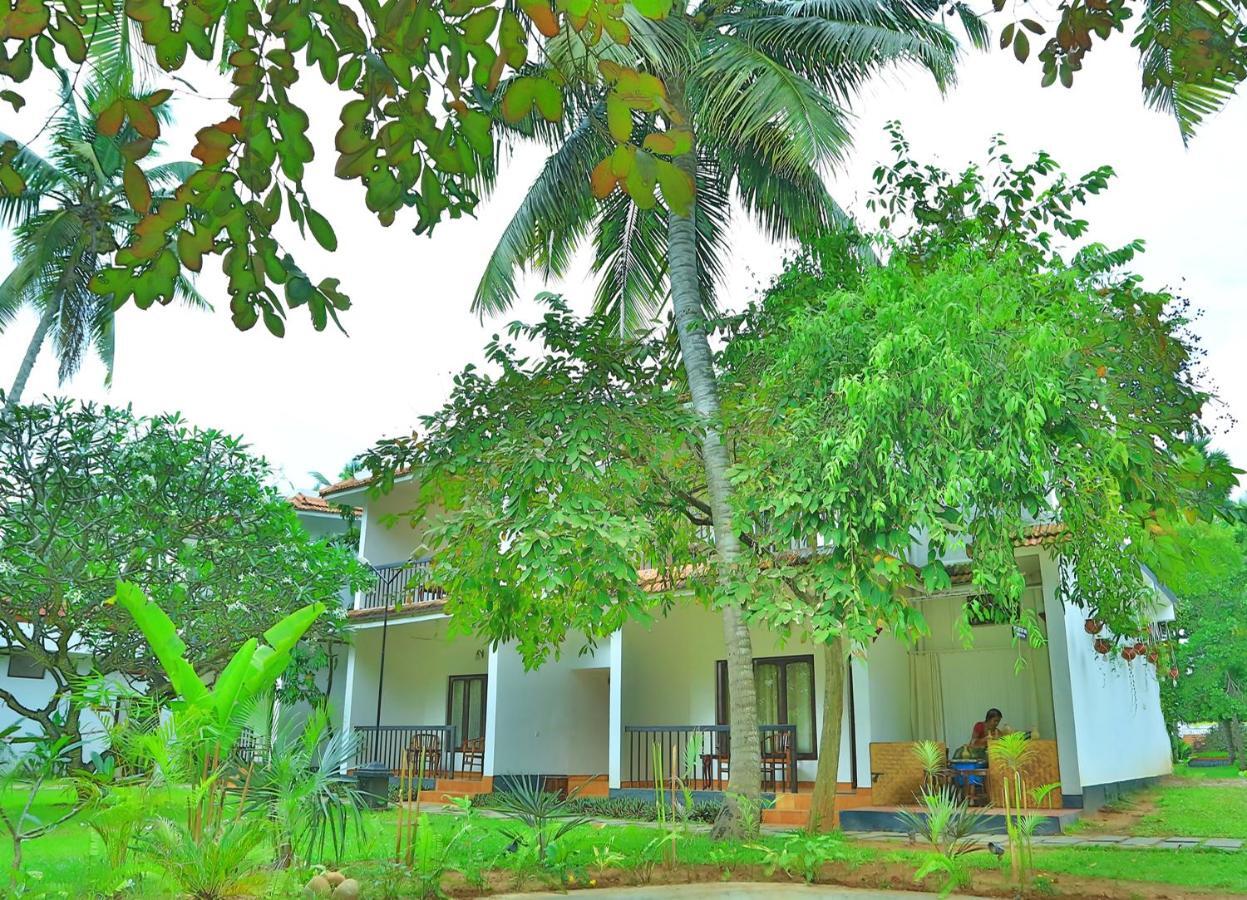Estuary Sarovar Premiere Poovar Island Екстер'єр фото